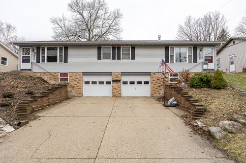 1920 Woodlawn Ave, West Bend, WI, 53090-1532 | Card Image