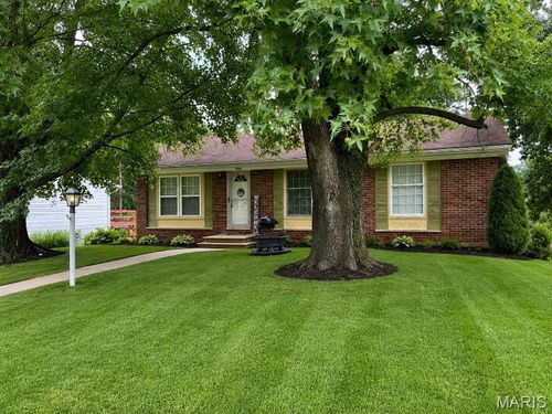 5905 Dogwood Ln, Godfrey, IL, 62035-1018 | Card Image