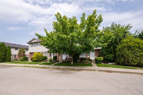 4-10 Dufferin St, Norwich, ON, N0J1P0 | Card Image