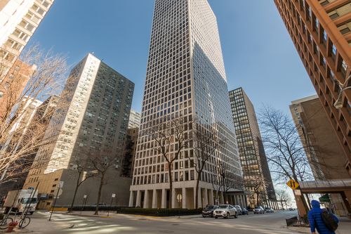 c-4-260 E Chestnut St, CHICAGO, IL, 60611-2401 | Card Image