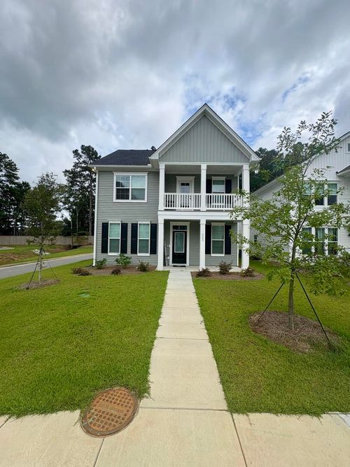 222 Omalley Dr, Summerville, SC, 29483-5609 | Card Image