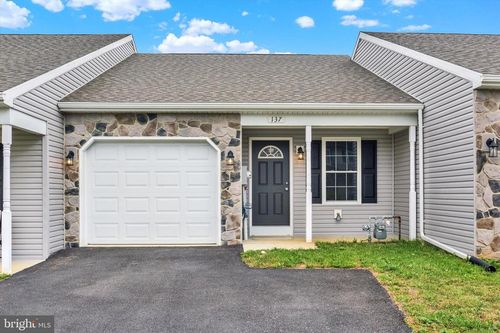 137 Sable Dr, CARLISLE, PA, 17013-3121 | Card Image