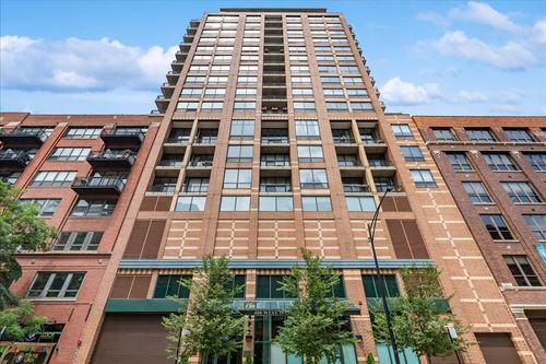 608-400 Ontario St, Chicago, IL, 60654-5776 | Card Image