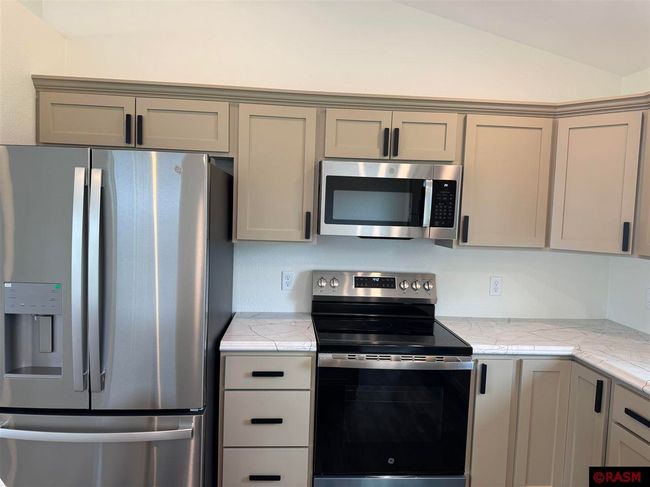 2024 Bluestem Dr, House other with 3 bedrooms, 2 bathrooms and null parking in Mankato MN | Image 11