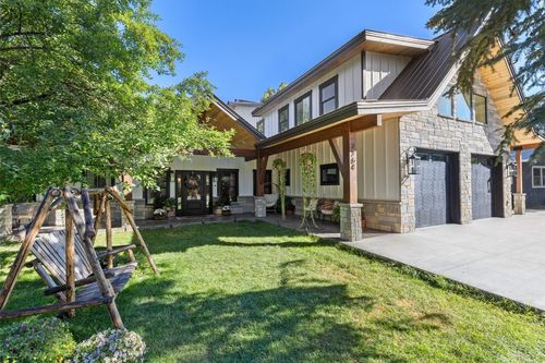 2764 Iris Ln, Steamboat Springs, CO, 80487-5090 | Card Image