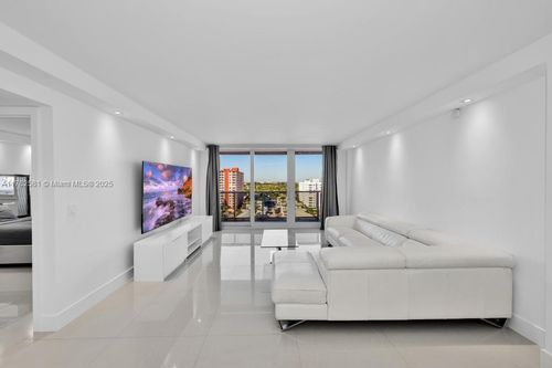 apt-1011-3140 S Ocean Dr, Hallandale Beach, FL, 33009-7238 | Card Image