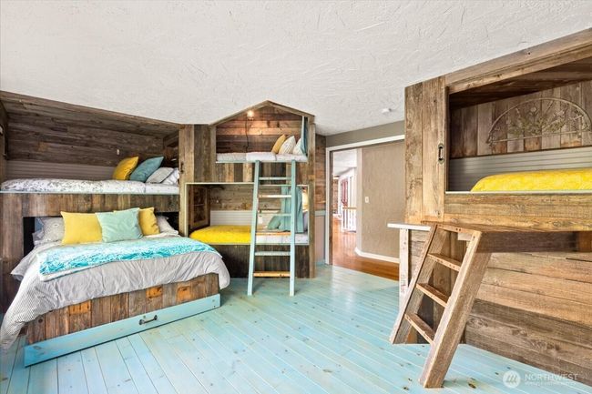 Spacious primary suite with built-in beds and its own artistic design — make it your own! | Image 17