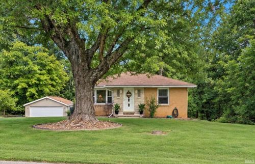 8921 Petersburg Rd, Evansville, IN, 47725-1482 | Card Image