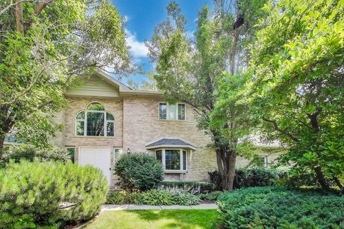 4 Mulberry Dr, Hawthorn Woods, IL, 60047-7557 | Card Image