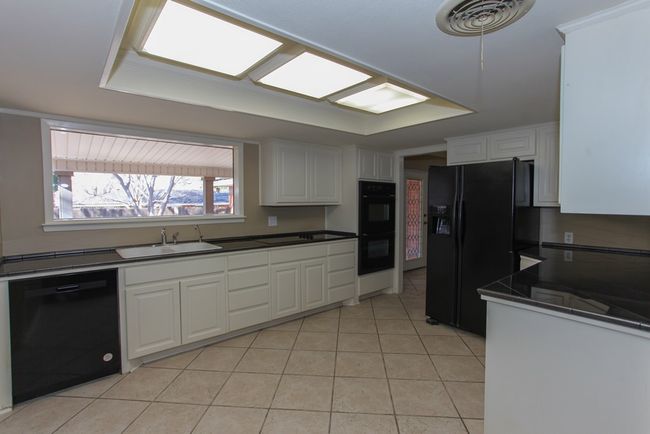 10 Glenwick Cv, House other with 3 bedrooms, 3 bathrooms and 2 parking in Big Spring TX | Image 11