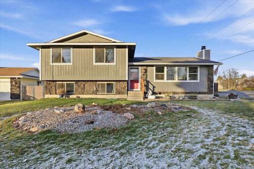 15421 E 14th Ave, Spokane Valley, WA, 99037-9767 | Card Image