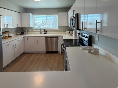 e-572 S 100 W, Springville, UT, 84663-2059 | Card Image