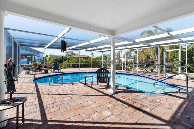Sparkling Pool | Image 25