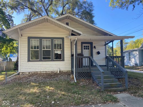 207 S Market St, North Manchester, IN, 46962-1739 | Card Image