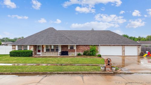 2770 Summerfield Pl, Pryor, OK, 74361-9373 | Card Image