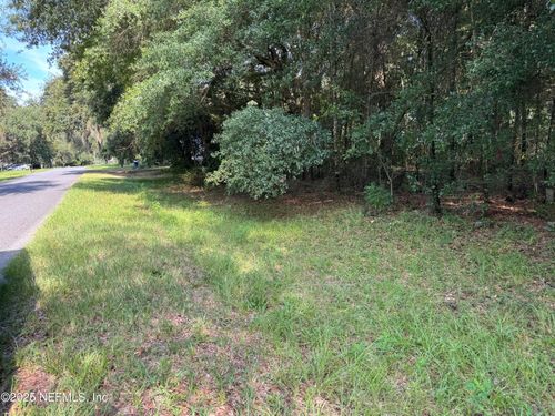 123 Velvet St, Interlachen, FL, 32148-3645 | Card Image