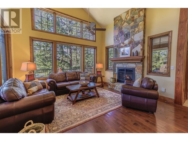 6308 Ash Rd, House other with 3 bedrooms, 3 bathrooms and 5 parking in Wasa BC | Image 4