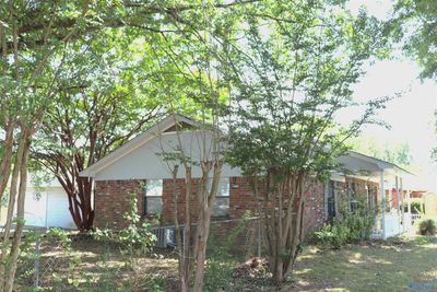 3002 Sumac Road, House other with 3 bedrooms, 2 bathrooms and null parking in Decatur AL | Image 3