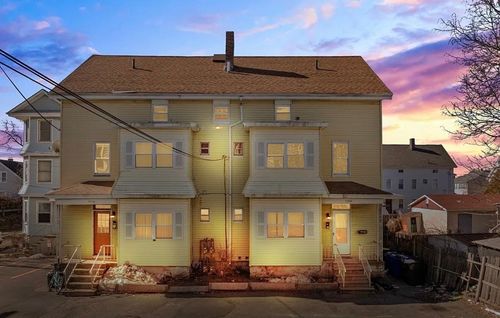 2-1116 N Main St, Fall River, MA, 02720-2726 | Card Image