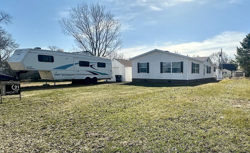 204 E 4th St, Donnelly, MN, 56235-5001 | Card Image