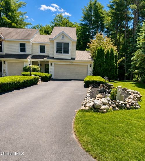 20 Tiffany Dr, Queensbury, NY, 12804-2162 | Card Image