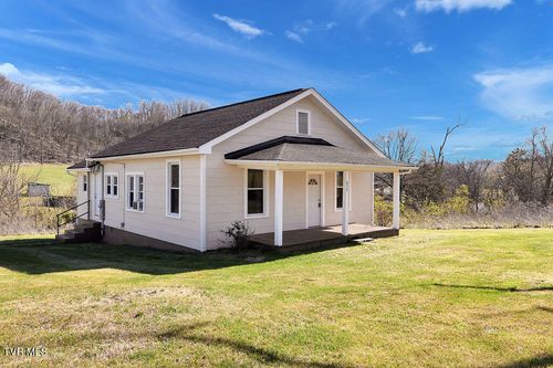 832 Stanley Valley Rd, Rogersville, TN, 37857-8136 | Card Image