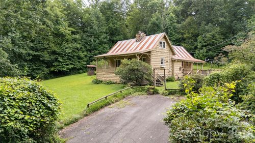 2027 Stamey Branch Rd, Newland, NC, 28657-8618 | Card Image