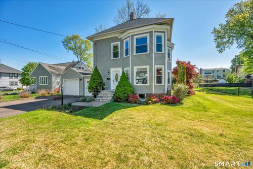 52 Stuart St, Newington, CT, 06111-3741 | Card Image