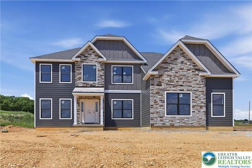 2-3486 Garage Ave, Slatington, PA, 18080 | Card Image