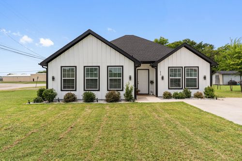 810 S Main St, Kemp, TX, 75143-9153 | Card Image