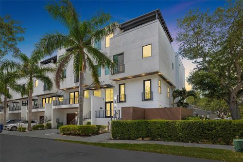 2814 W Barcelona St, Tampa, FL, 33629-7452 | Card Image
