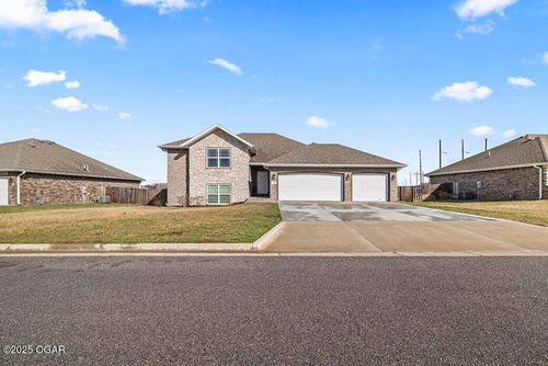 6092 S Iris Ln, BATTLEFIELD, MO, 65619-9212 | Card Image