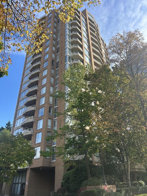 201-4689 Hazel St, Burnaby, BC, V5H4R6 | Card Image