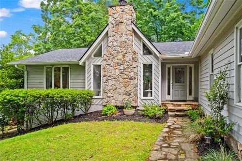 413 Sassafras Rd, Roswell, GA, 30076-3669 | Card Image