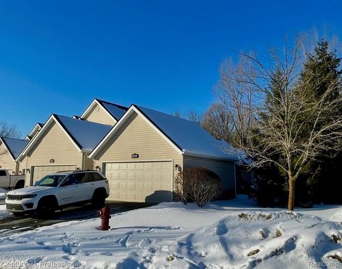 13-5046 Clintonville Pines Dr, Clarkston, MI, 48346-4170 | Card Image