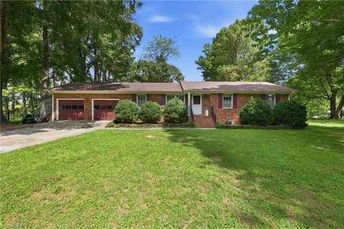 5009 Mallard Lake Drive, Greensboro, NC, 27406 | Card Image