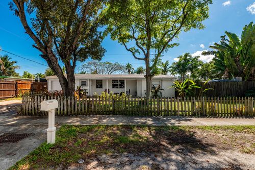 0-710 Ne 58th Ct, Oakland Park, FL, 33334-3548 | Card Image