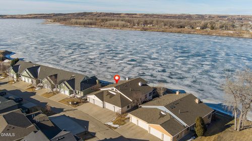 1314 Bayview Ct, Bismarck, ND, 58504-7086 | Card Image