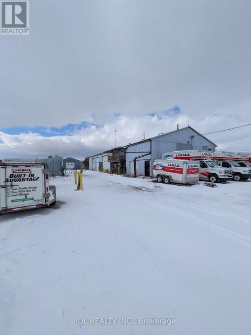 740 Gillard St, Wallaceburg, ON, N8A4Z5 | Card Image