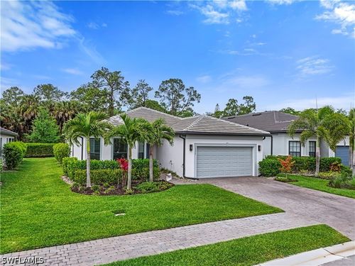 10475 Ventana Ln, NAPLES, FL, 34120-2497 | Card Image