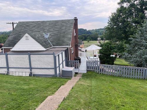 1305 Toman Ave, Clairton, PA, 15025-1101 | Card Image