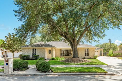 712 Browning Street, Angleton, TX, 77515 | Card Image