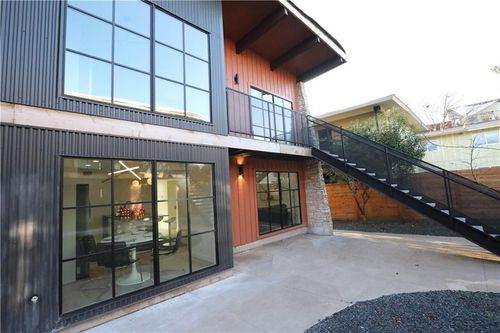 apt-101-400 E 30th St, Austin, TX, 78705-3835 | Card Image