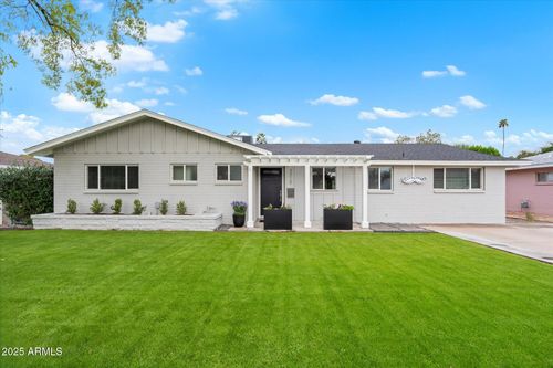 3328 E Turney Ave, Phoenix, AZ, 85018-3955 | Card Image
