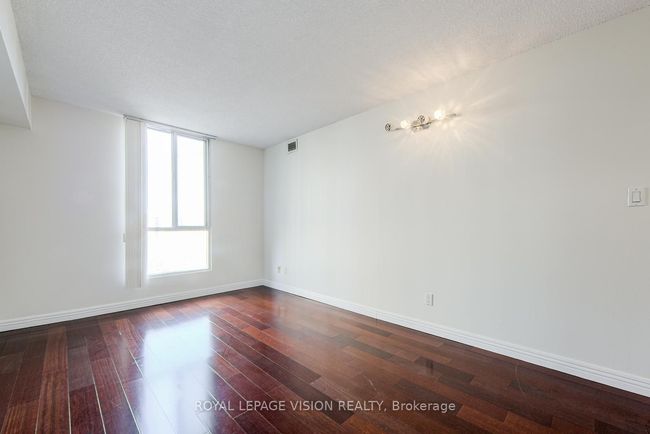 404 - 145 Hillcrest Ave, Condo with 3 bedrooms, 2 bathrooms and null parking in Mississauga ON | Image 23