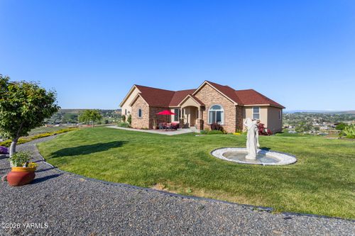 608 Gore Rd, Selah, WA, 98942 | Card Image