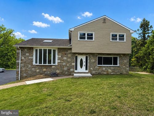 1104 Church Rd, WYNCOTE, PA, 19095-2203 | Card Image