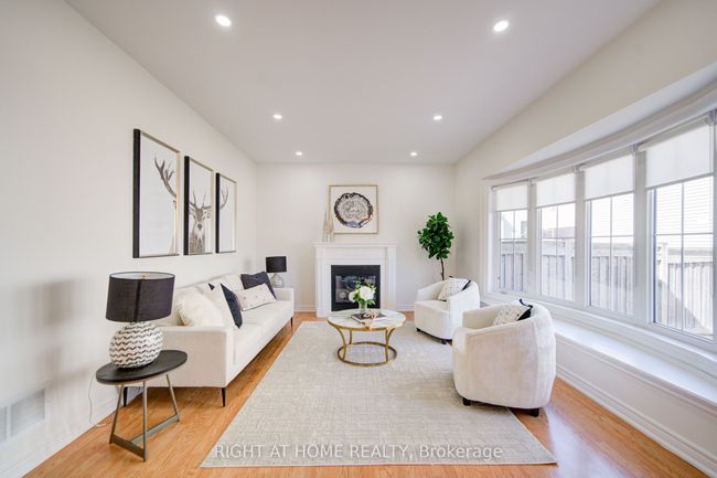 17 Mcginty Ave, House other with 4 bedrooms, 4 bathrooms and 4 parking in Ajax ON | Image 19