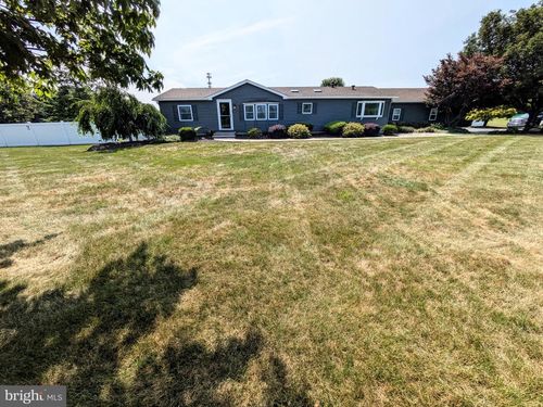 317 S Hokendauqua Dr, NORTHAMPTON, PA, 18067-9764 | Card Image