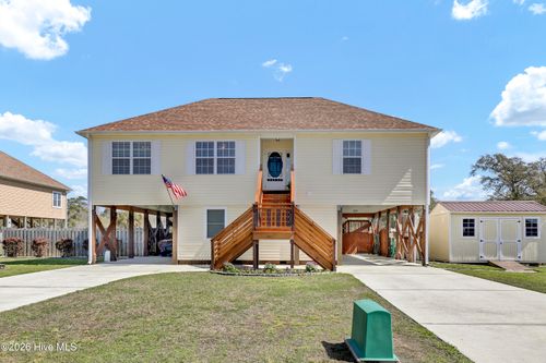 413 Beacon Ln, Sneads Ferry, NC, 28460-6509 | Card Image